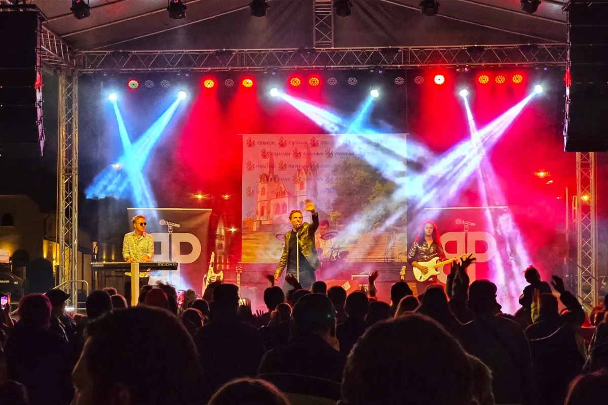 Hangosítás B-Sound