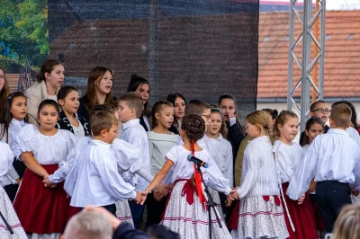 Őszi kavalkád Pétervására 02 B-SOUND hangosítás